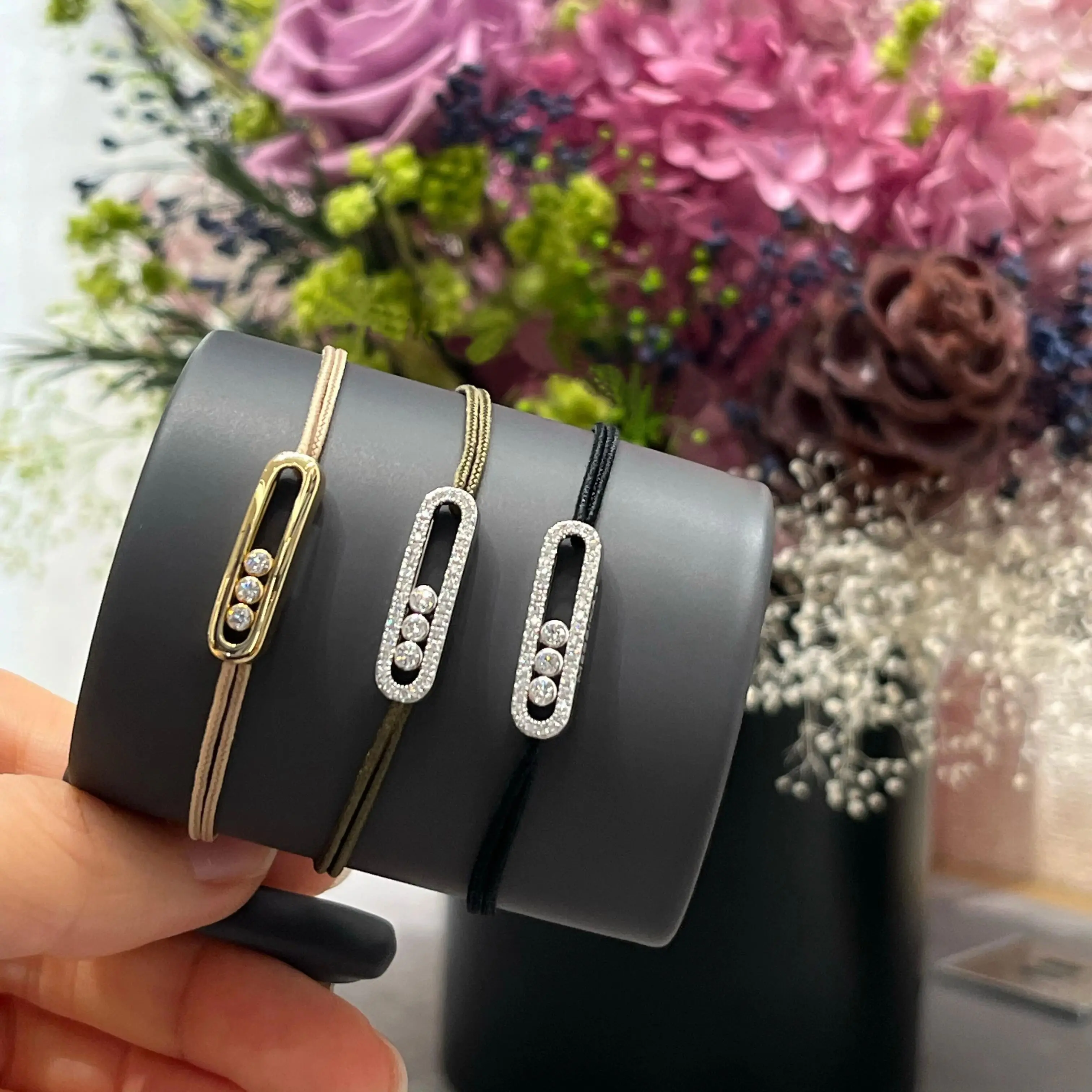 

Hot Sales Exquisite S925 Pure Silver Fashion Romantic Couple Hand Rope, Three Movable Diamond High Quality Festival Party Gift