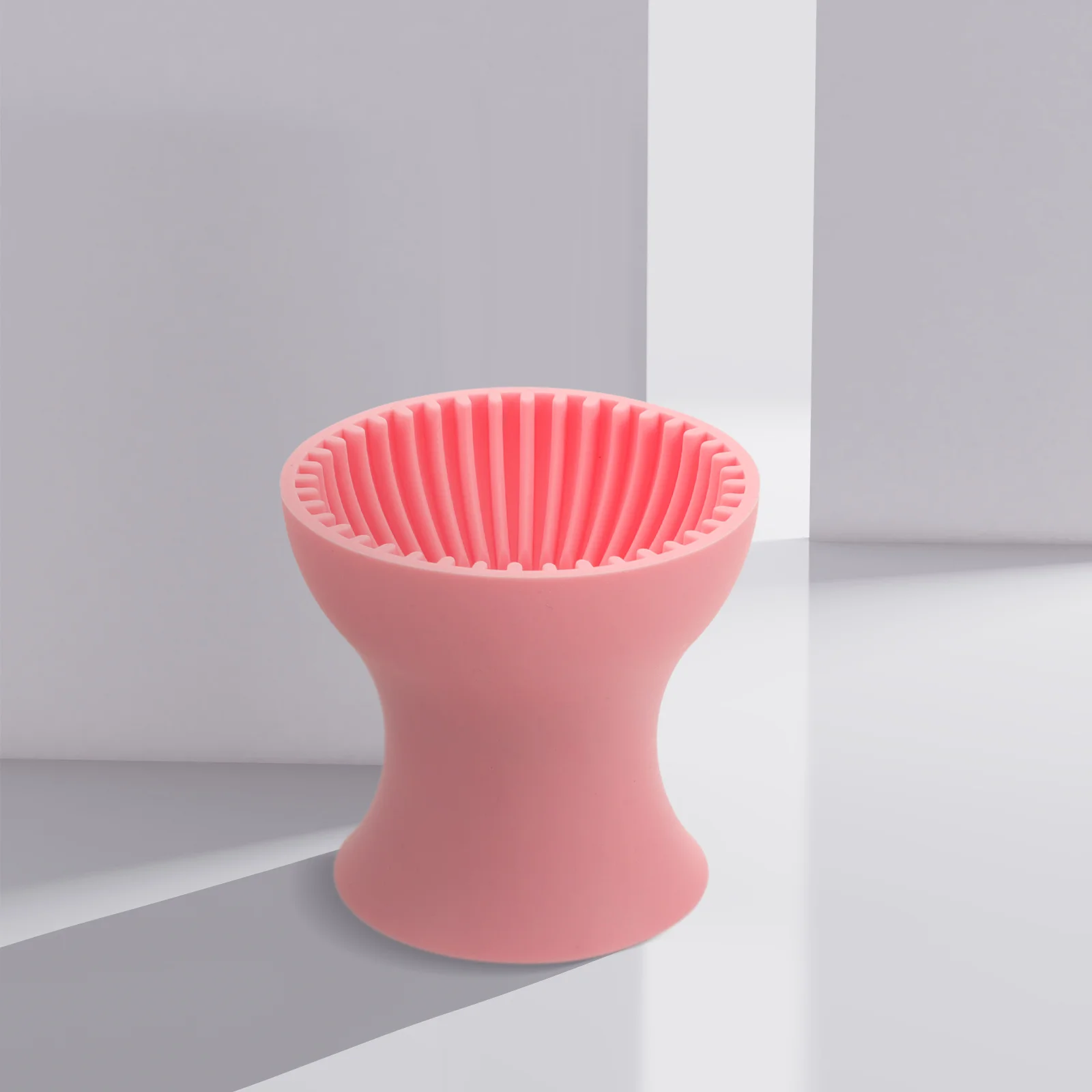 

Silicone Makeup Brush Cleaner Small Portable Lightweight Travel Cleaning Cup for Women Girls Makeup Brush Cleaner