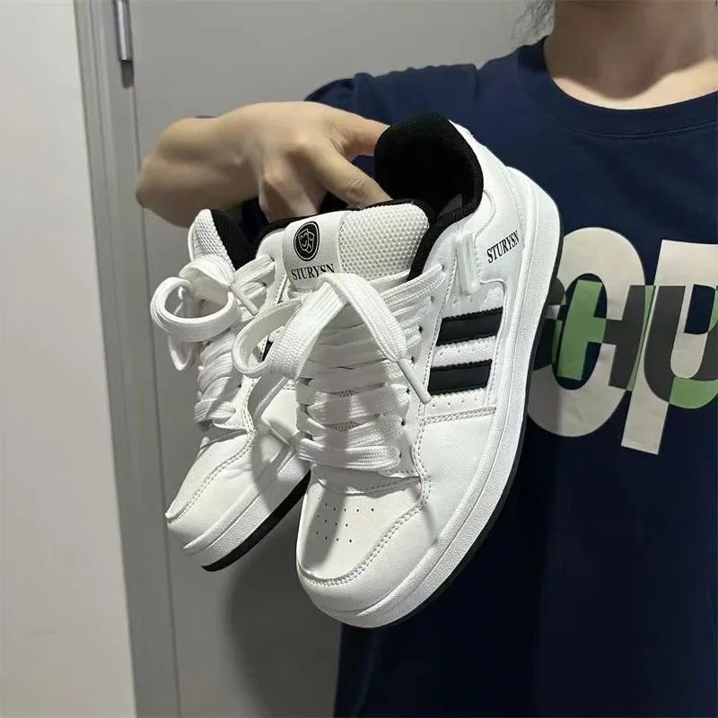 

Sizes 36-44 Couple's Unisex Shoes High Quality Luxury Men Shoes Retro Trend Sport Shoes New Women Skate Sneakers Tenis Masculino