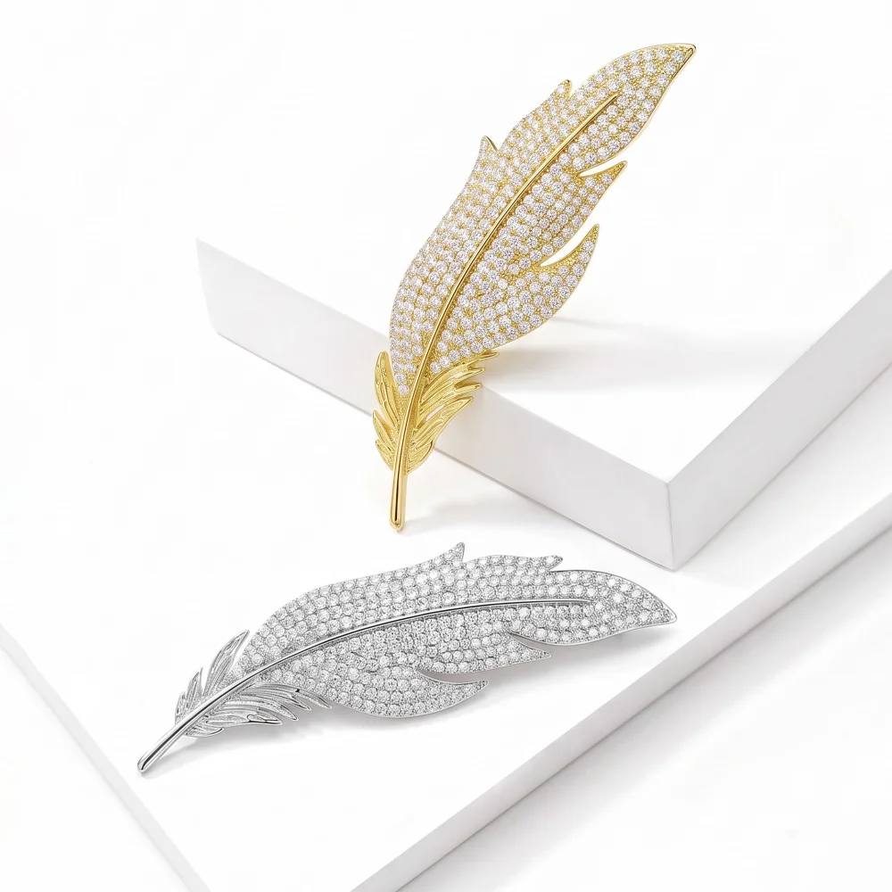 Elegant Leaf Feather Brooch for Women Crystal Lapel Pin Suit Coat Dress Brooches Wedding Party Jewelry Gift