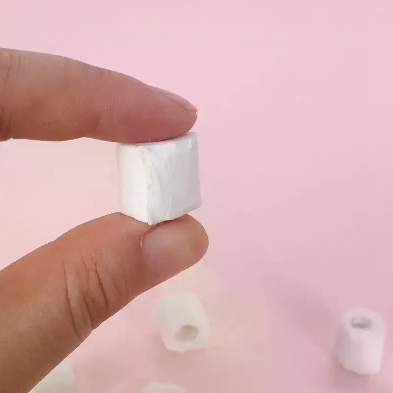 1/12 Dollhouse Simulation Mini Toilet Paper Kit Model Dollhouse Bathroom Scene Decoration Dolls House Pretend Play Toys