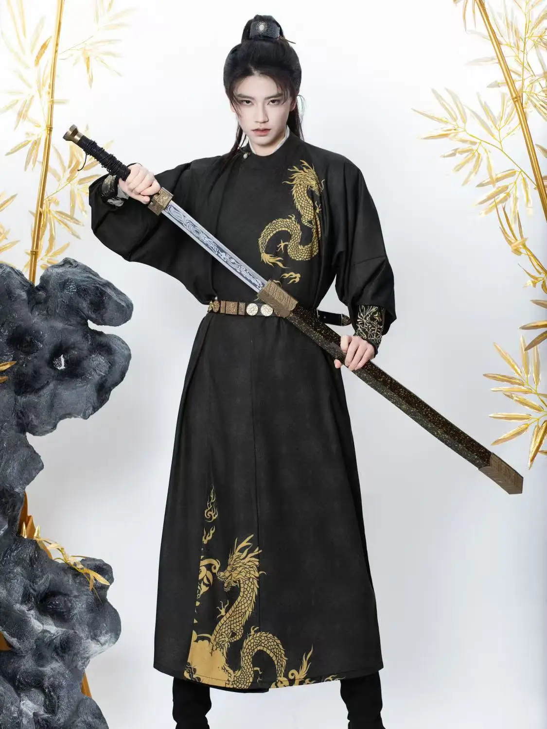 

Tang Dynasty Dragon Hanfu Men's Traditional Round Neck Robe Halloween Swordsman Cosplay Costume Boys Stage Performance Suit