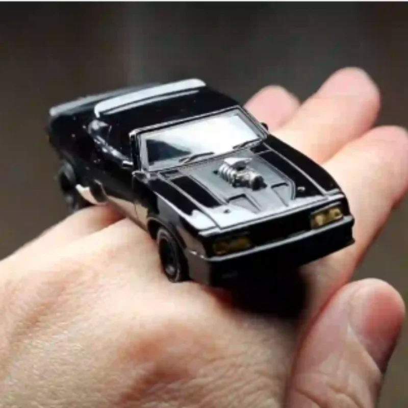 

GreenLight 1:64 1973 FORD FALCON XB The Last V8 Interceptor (1979) - Toy Car Model Childrens Gift.