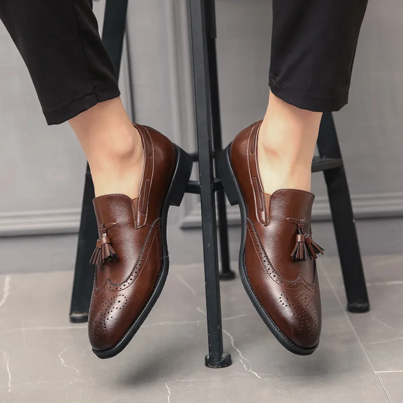 Men's Brook Embossed Leather Shoes, Large Size, Fashionable Fringe Design, Business Casual, One-Piece, Trendy Wedding Shoes M070