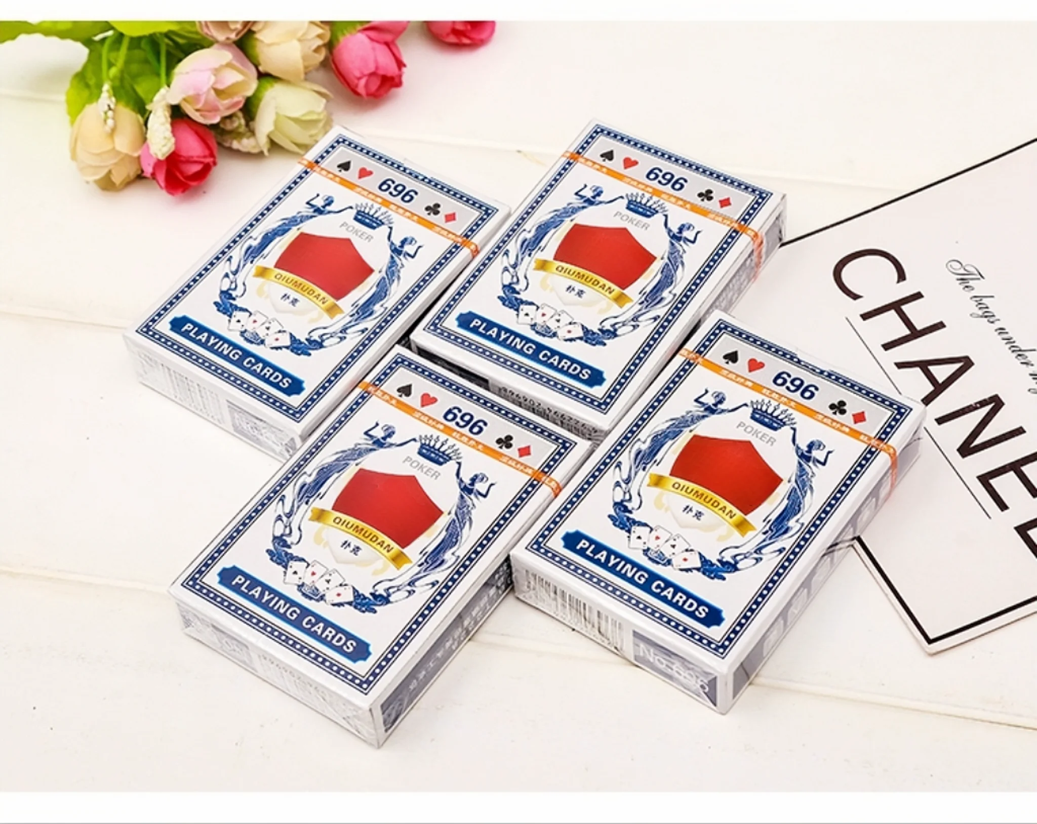 

Paper poker cards, table games, entertainment cards, thick and simple poker cards, adult parties, bars, family gatherings, gifts