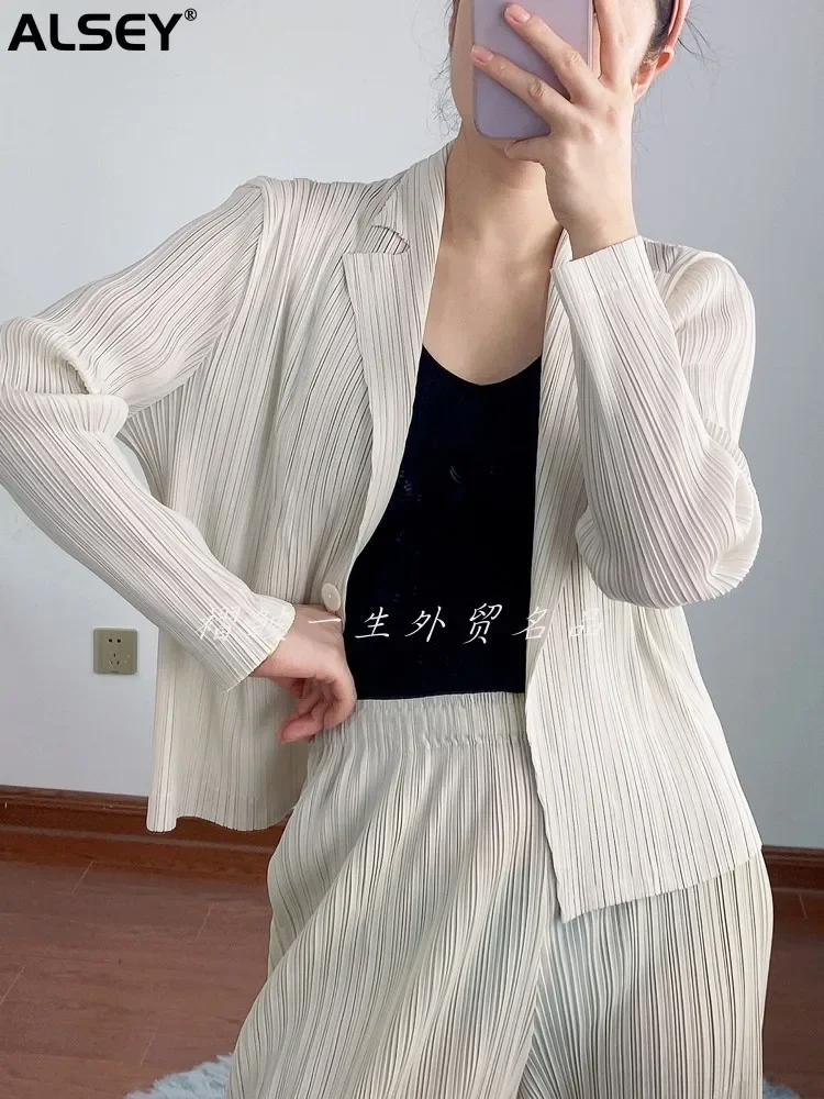 

ALSEY Miyake Women's Short Suit Basic Pleated Fashion Solid Color One Button Long Sleeve Cardigan Short Jacket Spring Summer New