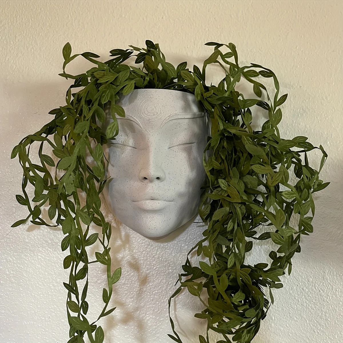 Female Face with Drainage HoleFemale Face Shape PlanterResin PlanterSculptureDecorationIndoorOutdoorPlant Planter