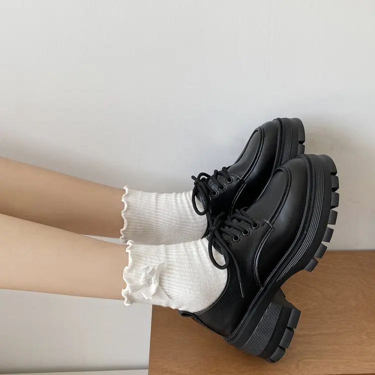 Sepatu gadis Inggris sepatu Vintage Mary Jane Lolita Platform Fashion nyaman sederhana gaya dasar Lace-up untuk pakaian sehari-hari