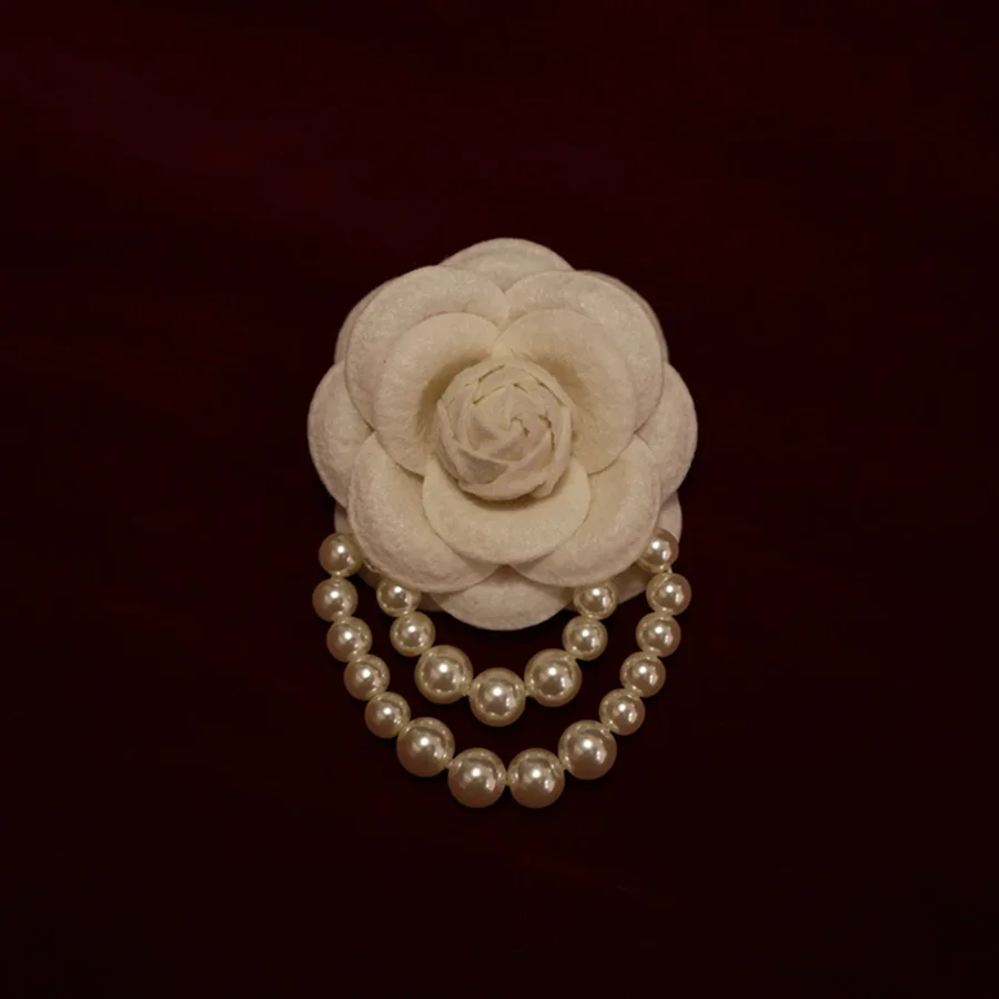 Versatile Camellia Classic Tweed Style French Vintage Brooch Pearl Chest Needle Pin Non-Slip Fashionable Jewelry Accessories