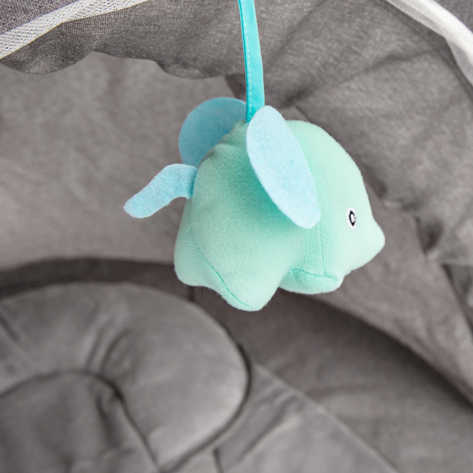 Grey Rocking Chair Suitable for Families with Babies Aged 0-18 Months