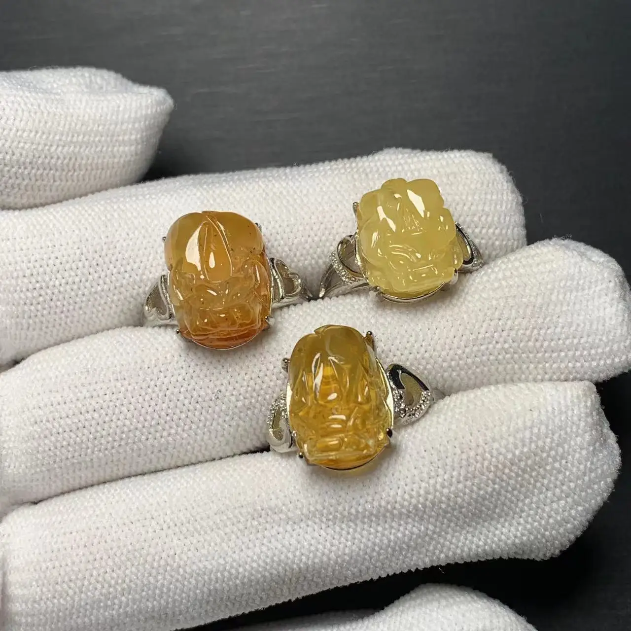 Natural Amber Ring female Handmade Ring Pixiu Gift High Quality Vintage Fine Jewelry for Women