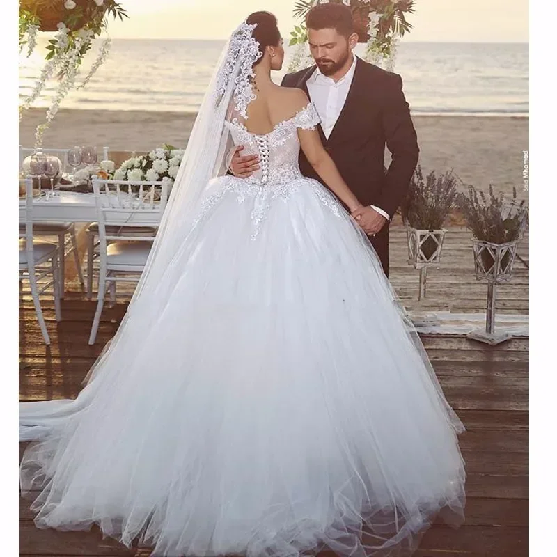 Customized Luxury Off Shoulder Sweetehart Ball Lace Tulle White Bridal Gowns Custom Made Wedding Dresses
