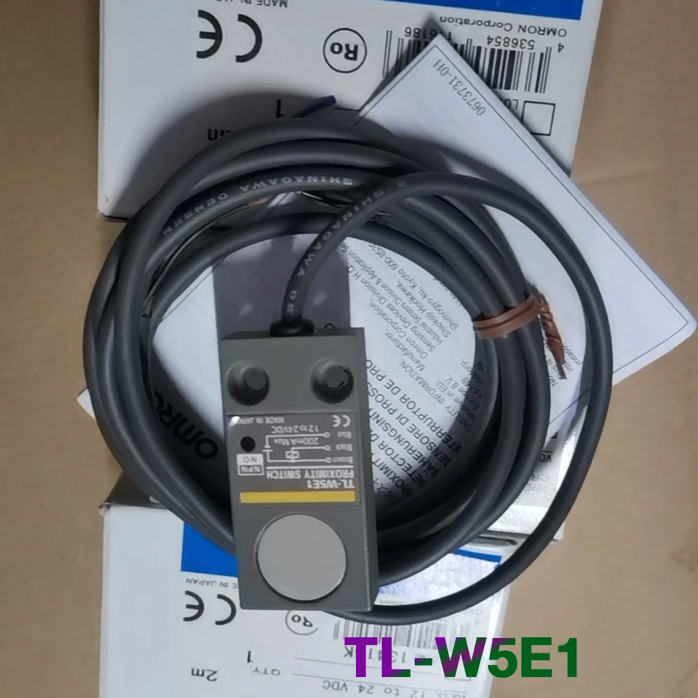 

New Proximity Switch Sensor TL-W5E1 Flat Type NPN Normally Open Three-Wire DC