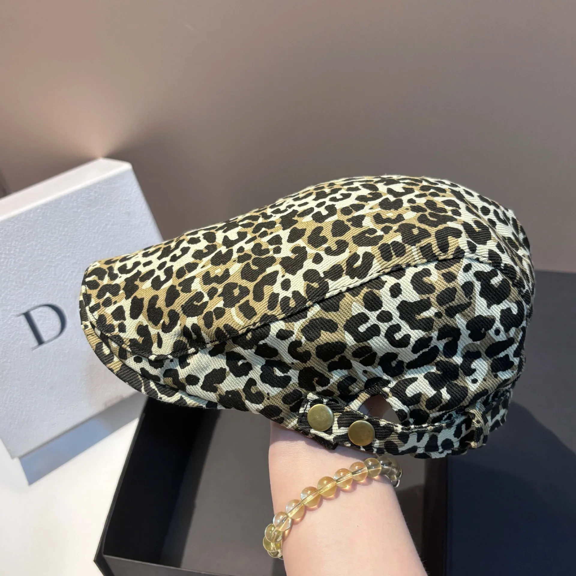 

Women's 2025 Trendy Leopard Print Bucket Hat - Compound Pattern Small Brim Cap, Literary Casual Style Versatile Face Hat