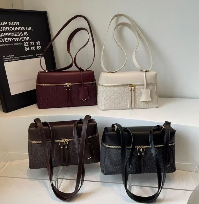 Borsa a tracolla Boston testur - Luxury Bags Jacquemus recensione e prezzo