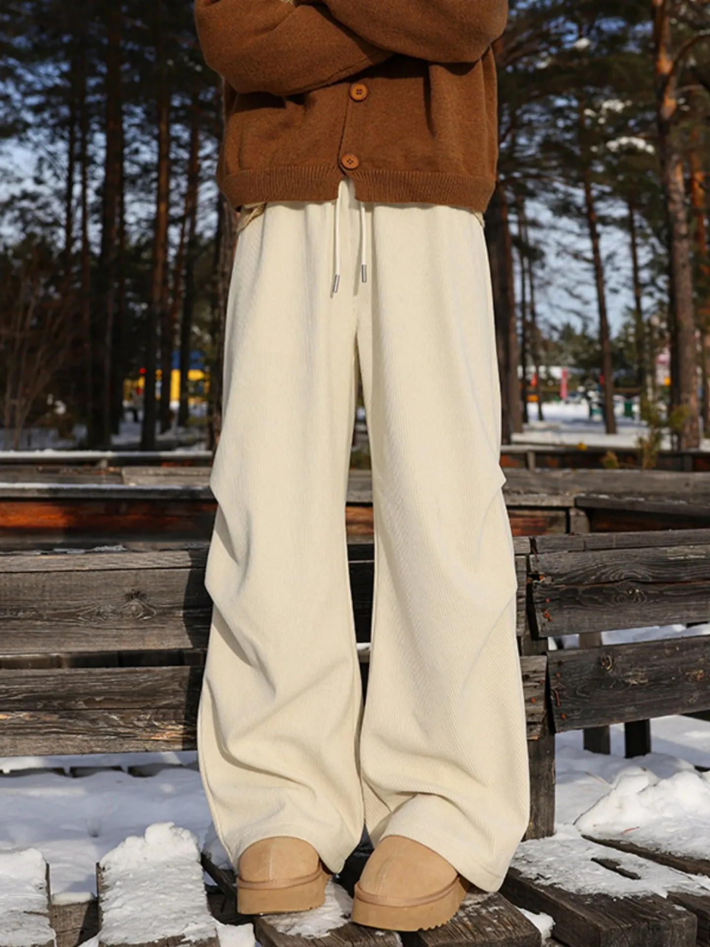 

Ретро-американские вельветовые утепленные зимние мужские брюки для катания на лыжах, теплые повседневные брюки с широкими штанинами, устойчивые к холоду, для снежной погоды (Харбин)