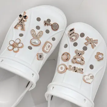 6 best sales Crocs gibits - №5