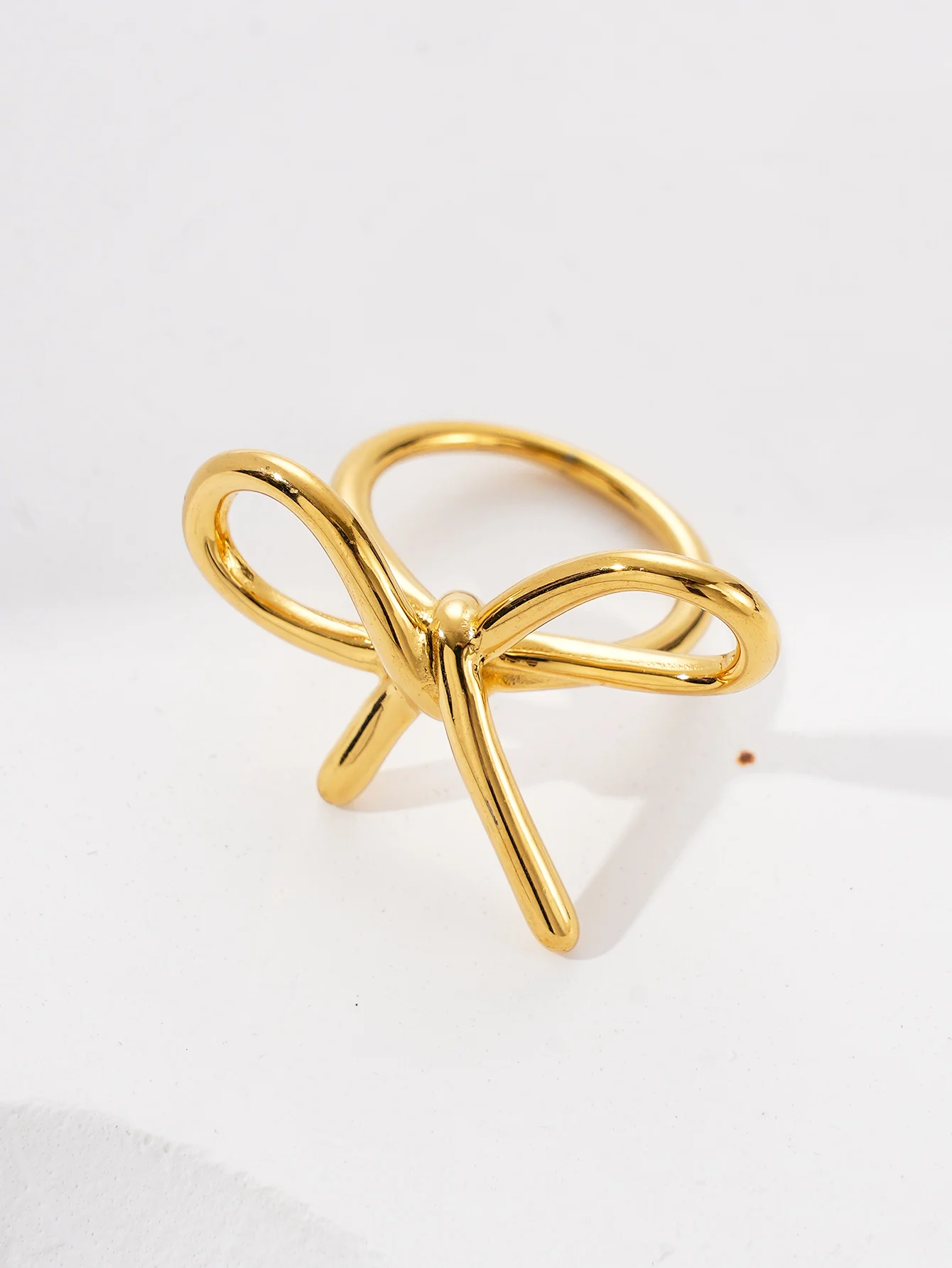 A Summer French Fashion Vintage Stainless Steel Women\'s Bow Ring for Gathering, Travel, Gift Giving, Vacation, Date