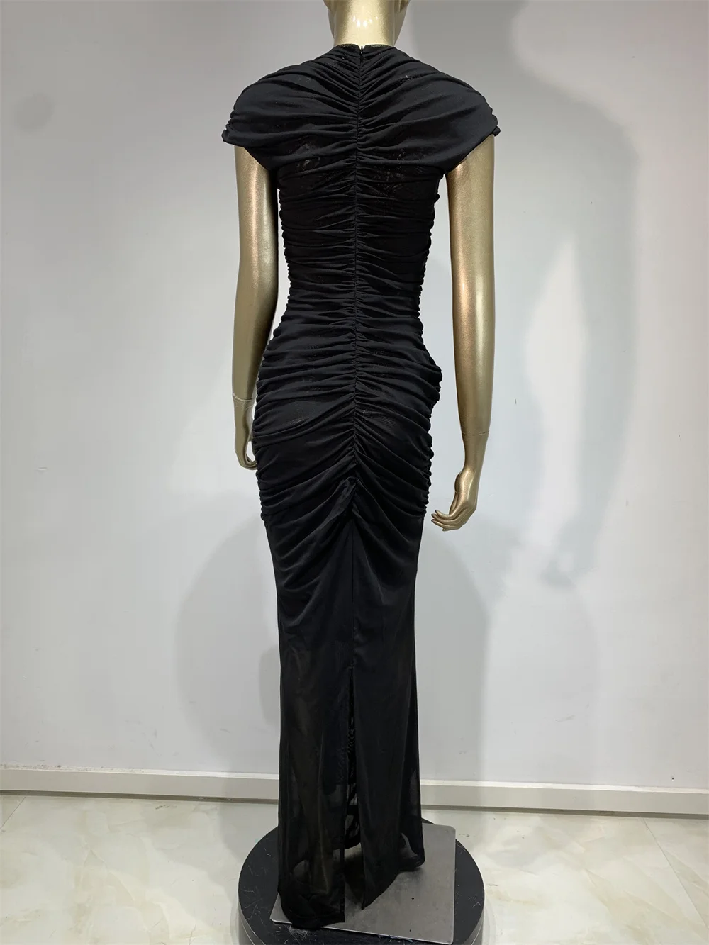 Women Soft Comfortable Party Dress Elegant  Short Sleeve O Neck Key Hole Pleated Maxi Long Celebrity Evening Party Gowns