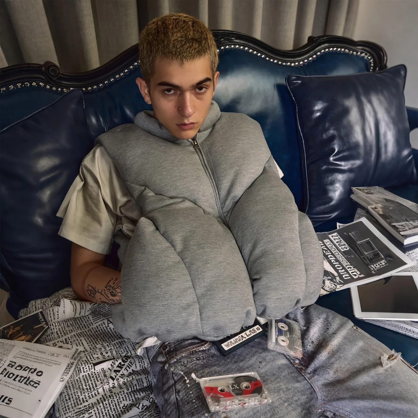 

Серый воздушный многослойный жилет, мужской осенне-зимний новый хлопковый жилет без рукавов с деконструированным силуэтом в американском стиле High Street