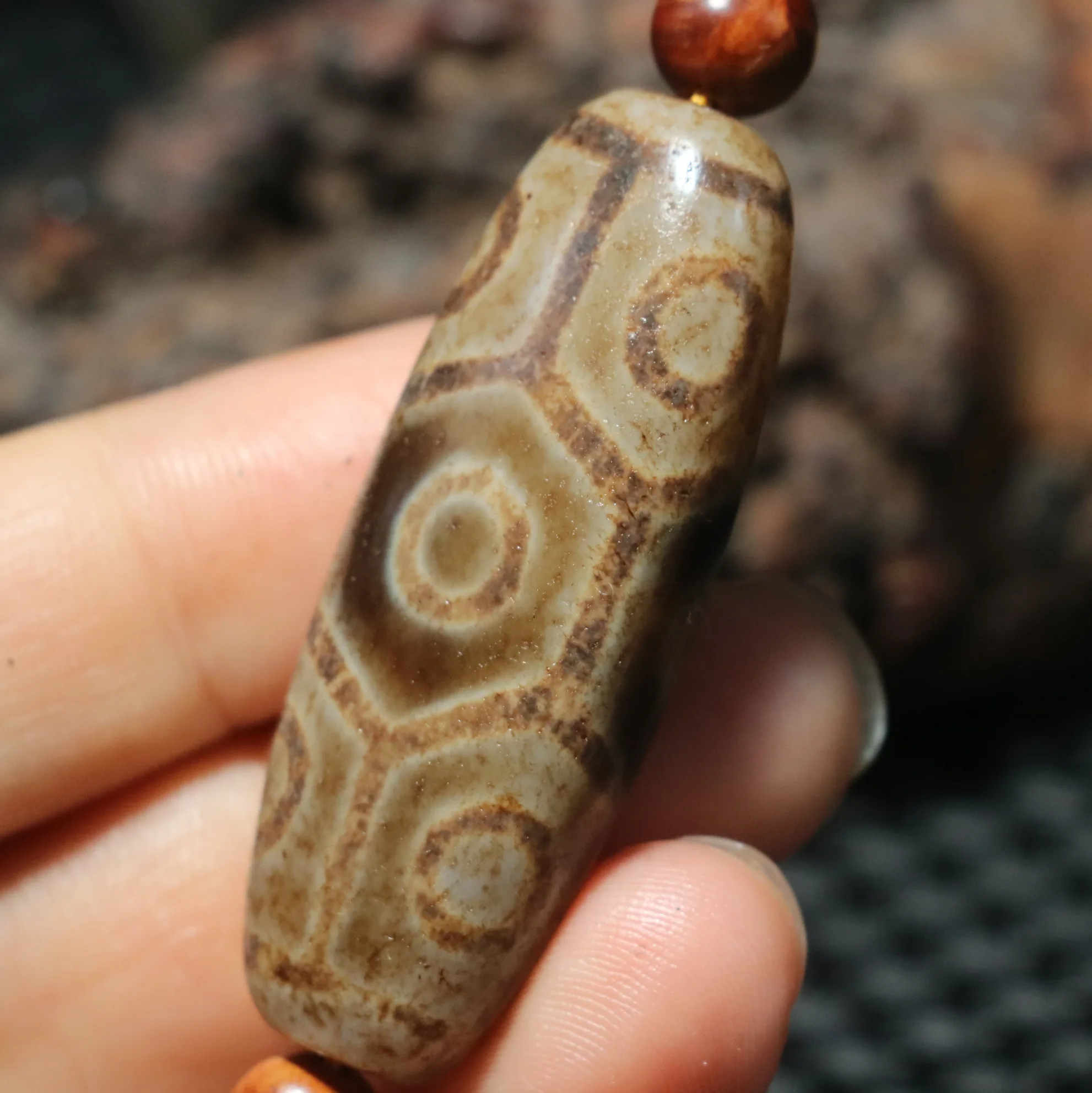 

Treasure Ultra Energy Tibetan Old Agate Turtle Shell 9 Eyed Longevity Symbol Flat Shape dZi Bead Pendant Totem UPD210926K01