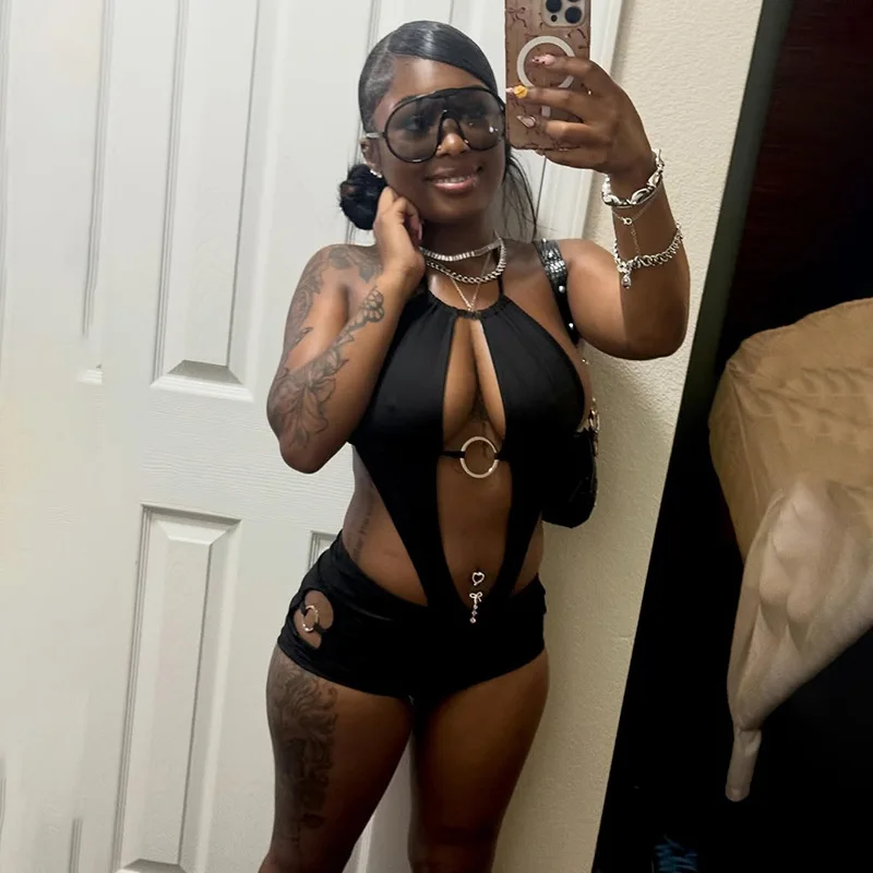 

Woman Metal Rings Sexy Hollow Design Playsuits Patchwork Lace-Up Halter Backless Skinny Peach Hip Hot Girls Wild Rompers