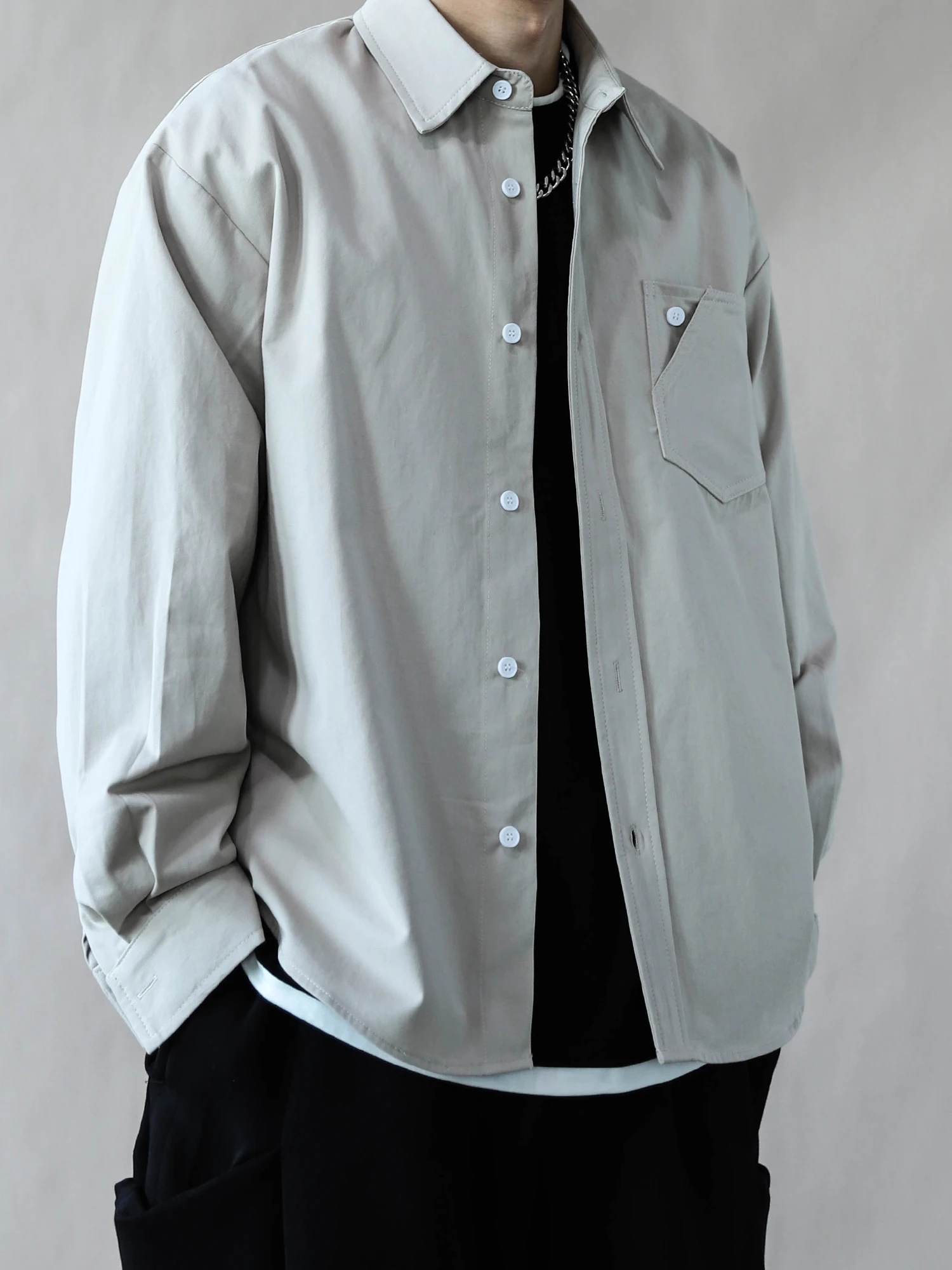 

Мужская рубашка в американском ретро-стиле с длинным рукавом, свободного кроя, с воротником, светло-бежевая, для работы, весна-осень