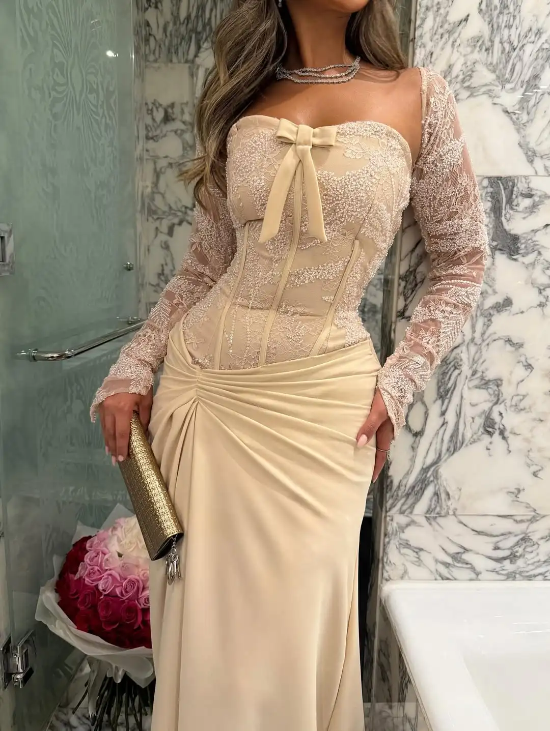 تصميم جديد مثير الحبيب القوس التطريز الدانتيل الوهم هيكل السمكة مساء اللباس كامل الأكمام مطوي حورية البحر حزب اللباس الرسمي