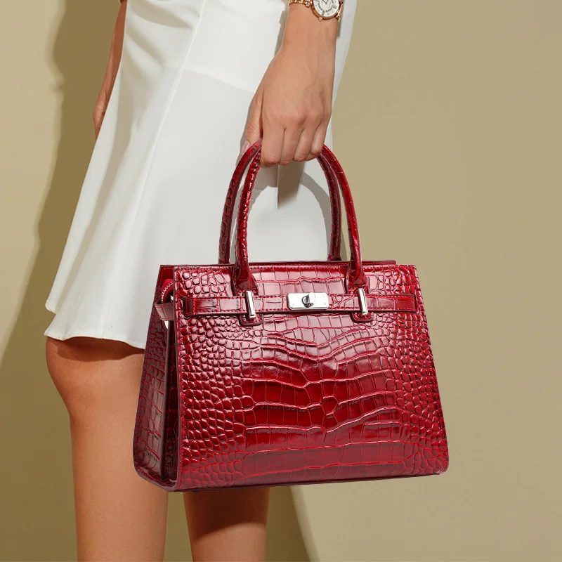 Crocodile Pattern Genuine Leather Women's Handbag, Red, Versatile for Commute, High-end Sense, Large Capacity, Shoulder Bag