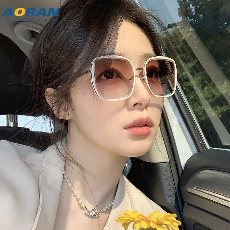 

2026 New Oversized Square Sunglasses Women Men UV400 Gradient Lens Driving Shades Outdoor Travel Casual Luxury Fashion Eyewear