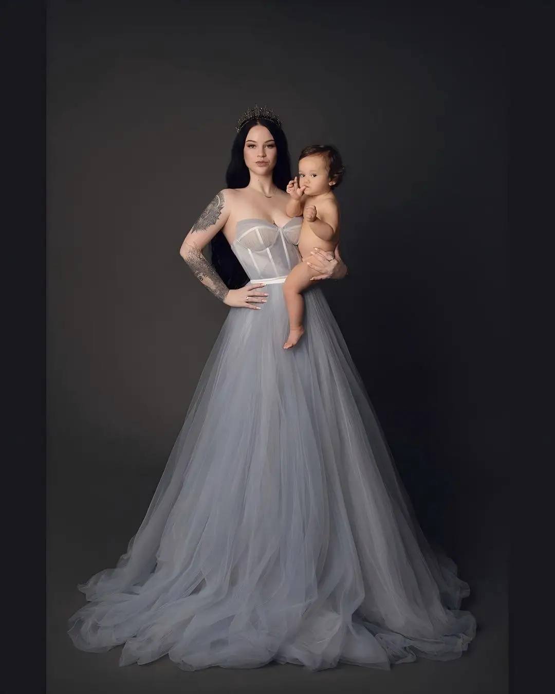 Strapless Smoke Gray Photoshoot Gown for Babyshower or Party Woman Maternity Dress A-Line Corset Tulle Mommy and Baby Gown
