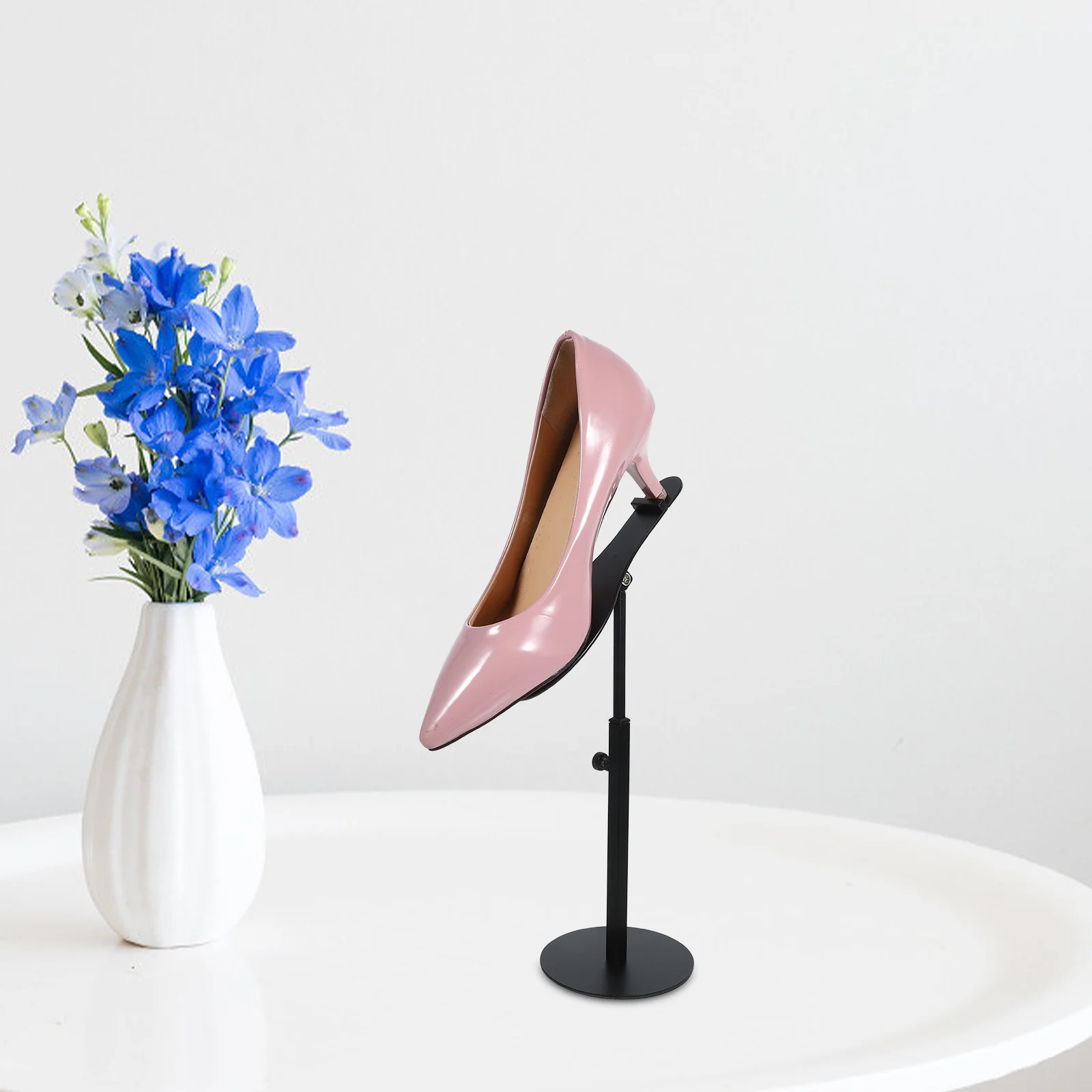 

Adjustable Height Iron Shoe Display Rack Durable Metal Stand for Home Shop Store High Heels Riser Mall Shoe Display Racks