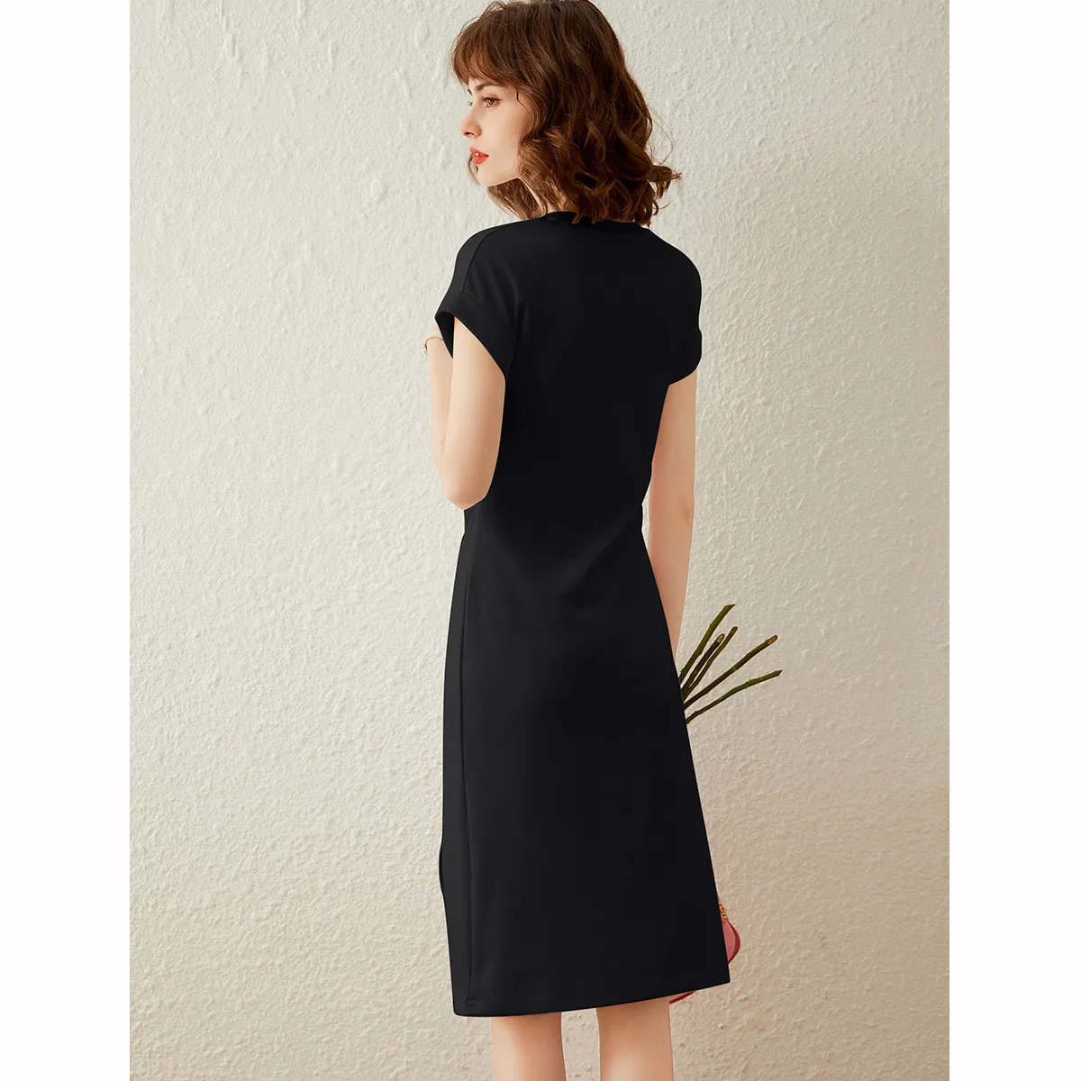 LOUIS YAO 2025 Zomer Pinch Fold Split T-shirt Rok Modieus Borduren Afslanken Lange Rok Korte Mouw vrouwen Jurk