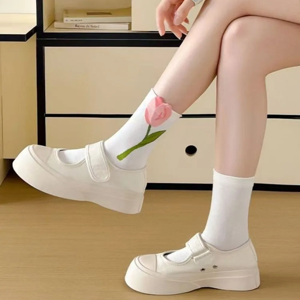 

Soft Tulip Floral Pattern Cotton Socks Sweat Absorbing Breathable Middle Tube Socks Mid Tube Women Socks Summer