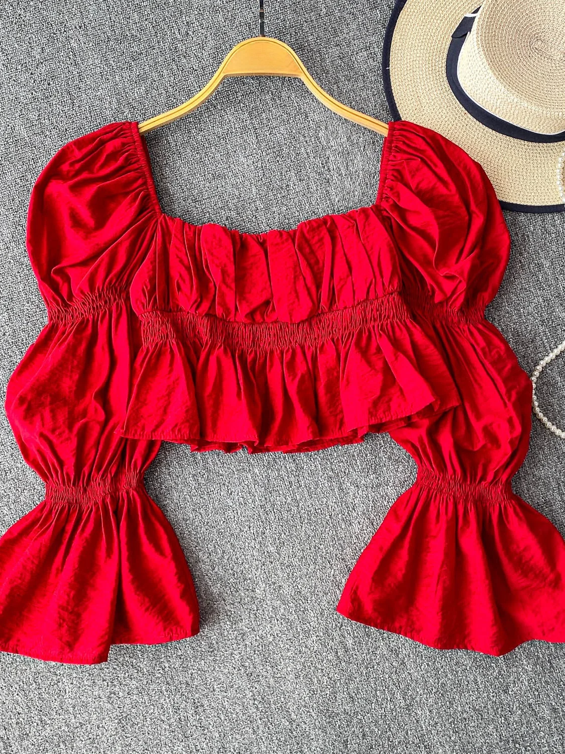 

Red Elastic Pleated Square Collar Bell Sve irt Women's Slim Fit ort Sle Sexy Top Korean Sle Commute Faion 2025 S...