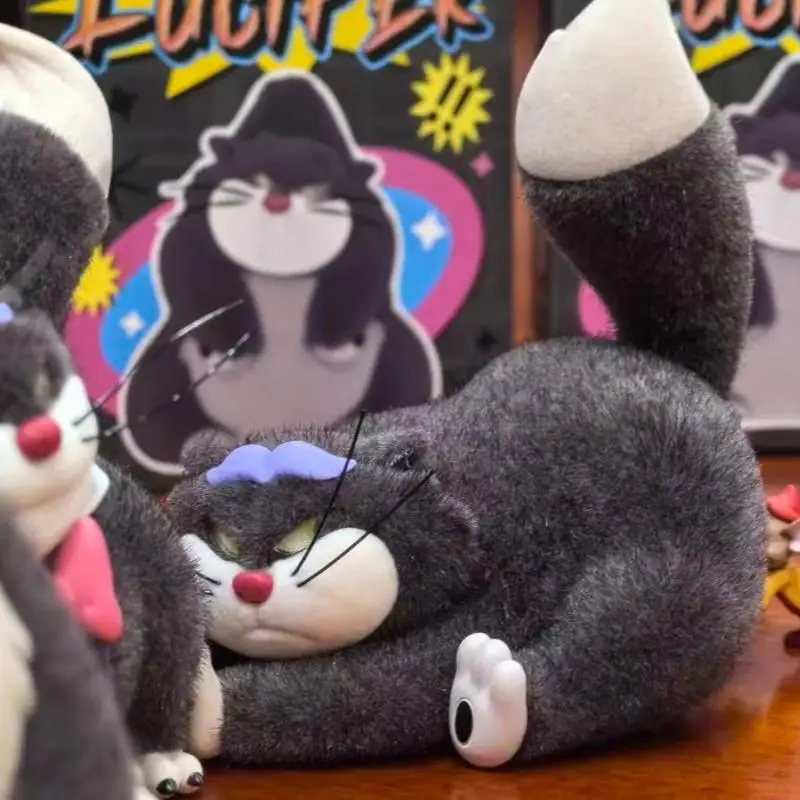 

Коллекционная фигурка Disney Lucifer Mischievous Cat из серии Blind Box, 52TOYS, украшение для рабочего стола и автомобиля, модная игрушка с изображением кошек и собак