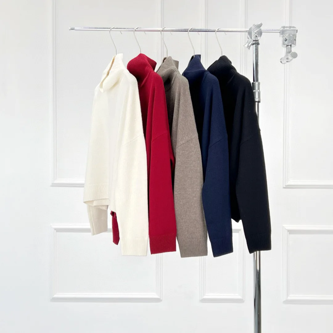 

Turtleneck Wool Silhouette Cropped Knitted Sweater Women Pullover