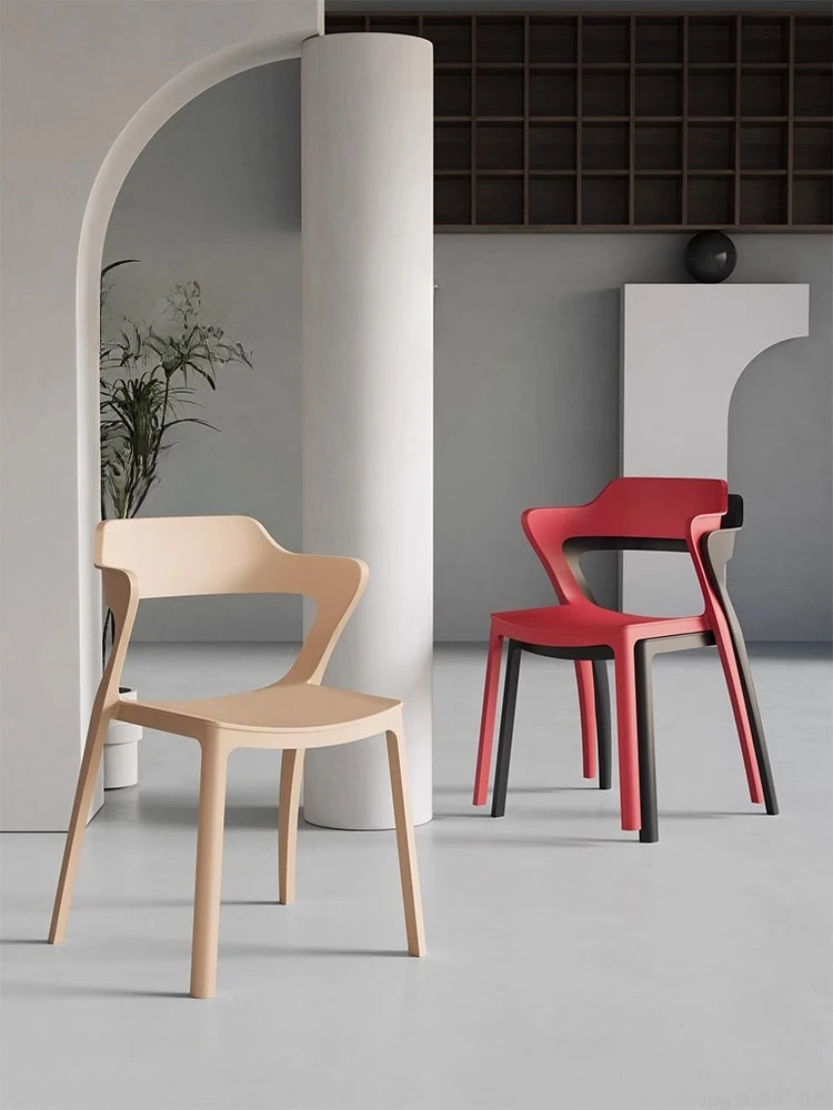

Reinforced Plastic Dining Chairs Space-saving Furniture Fashionable and Versatile Chair Restaurant Chair