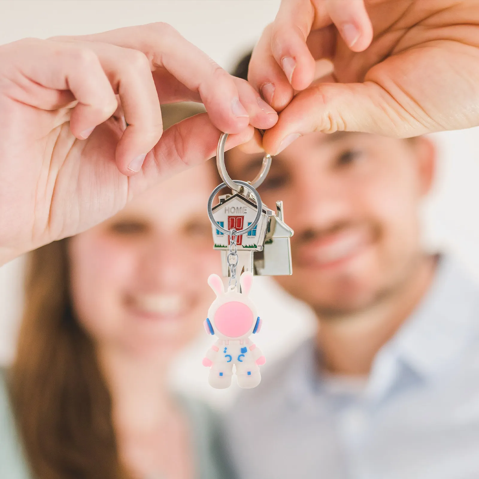 Exquisite Rabbit Keychain Space Bunny Design Cartoon Rabbit Key Pendant Decorative Hanging Ornament for Car Interior Accessories