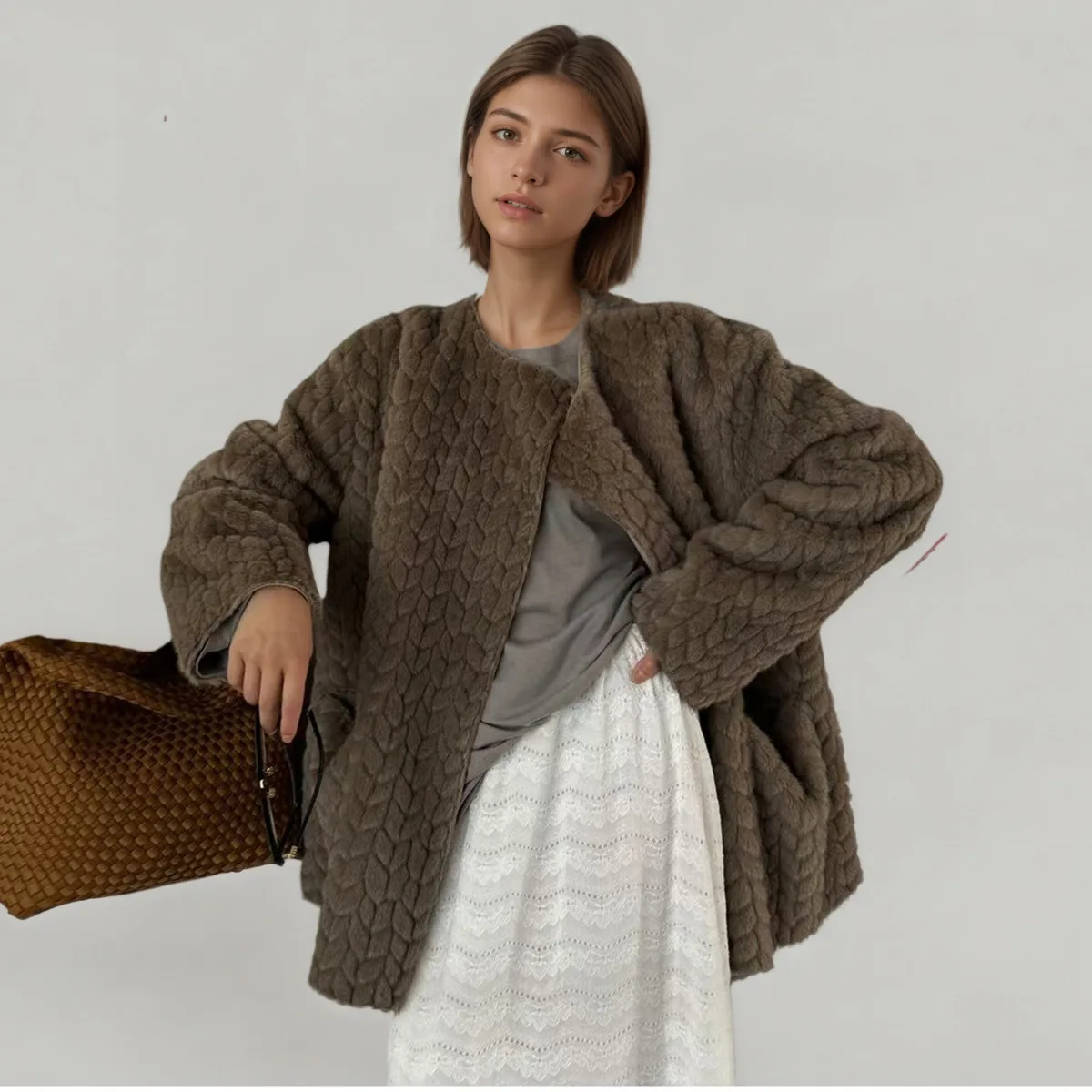 CiCi 2025 سترة نسائية قصيرة ذات ملمس قطيفة للخريف والشتاء الدافئ مبطنة بالصوف ملابس خارجية معطف يومي غير رسمي لملابس الشارع #3