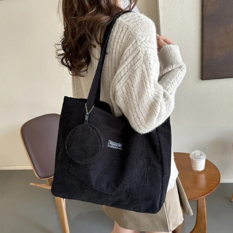 Niche Design Tote Bag Fashion Simple Casual Versatile Shoulder Bag Unisex Large Capacity Corduroy Commuting Composite Bag