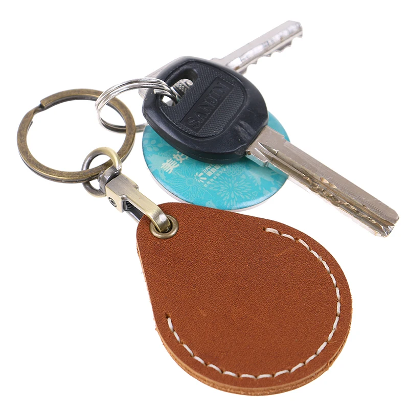Hot Sale 1pc Vintage Leather Access Card Holder Keychain Community Cards Protective Key Case Random Color