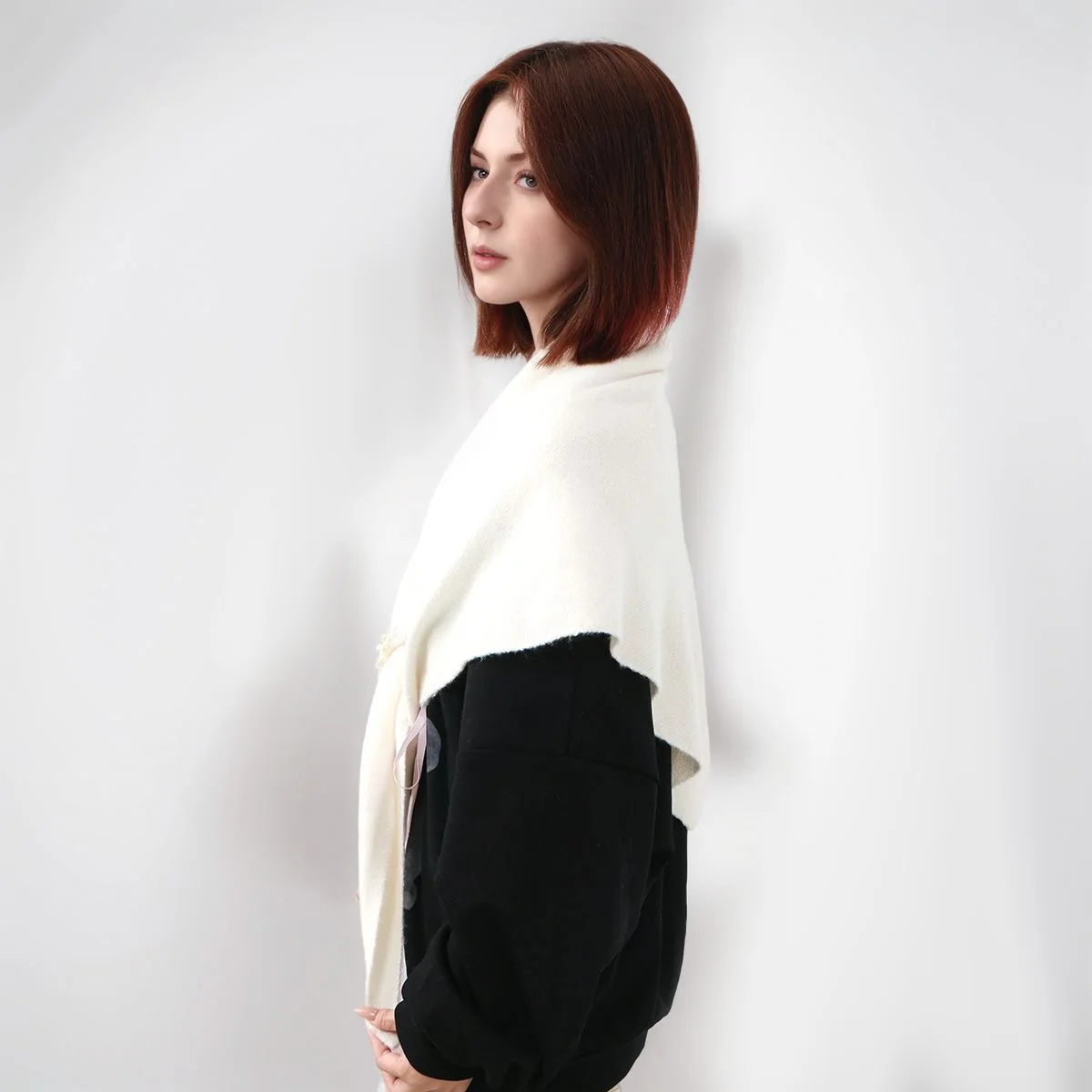 

Новая женская модная вязаная треугольная шаль, шарф с жемчугом, однотонная накидка, уличная повседневная осенне-зимняя корейская версия, теплые плечи