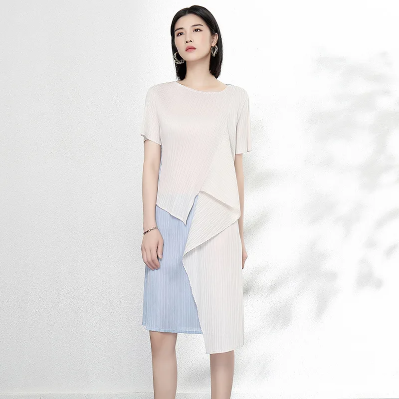 Miyake Kleid mit plissierter Taille, 2025, Sommer, neues schlankes Design, Farbkollision, unregelmäßiger mittellanger Rock