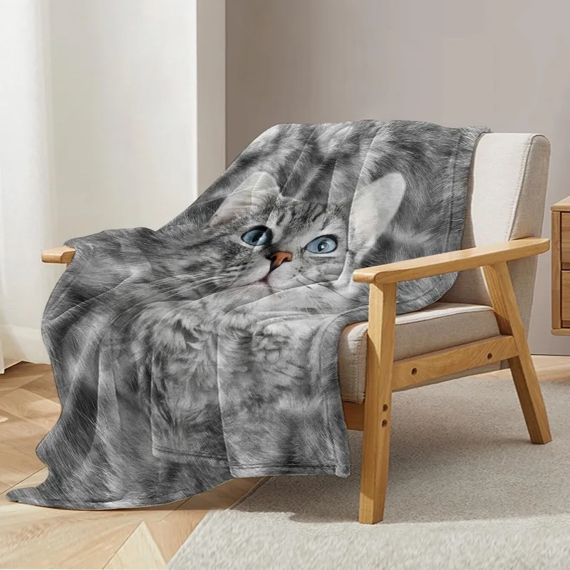 1-teilige Flanelldecke mit Katzenmuster – weich und warm, parabolisch für die ganze Saison mit realistischem grauen Tabby-Katzen-Design