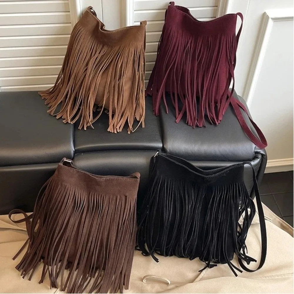 Fashion Suede Fringe Crossbody Bag Large Capacity Solid Color Shoulder Bag Boho Style Adjustable Shoulder Strap Bucket Bag Women