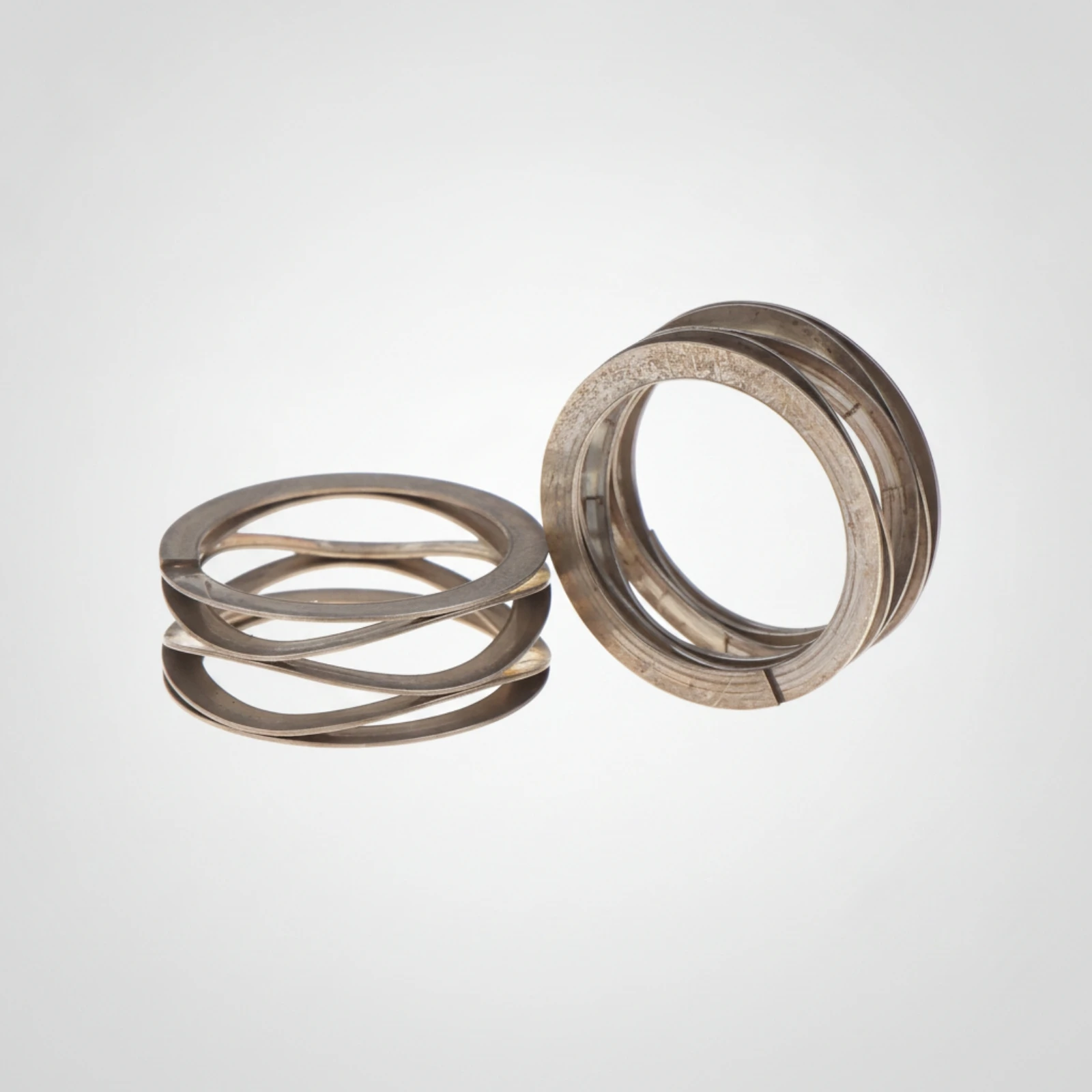 2 Pieces Wave Spring Split-Circle Wave Spring Washer Crinkle Washers Low-Height Hardware Manganese Steel for Machinists