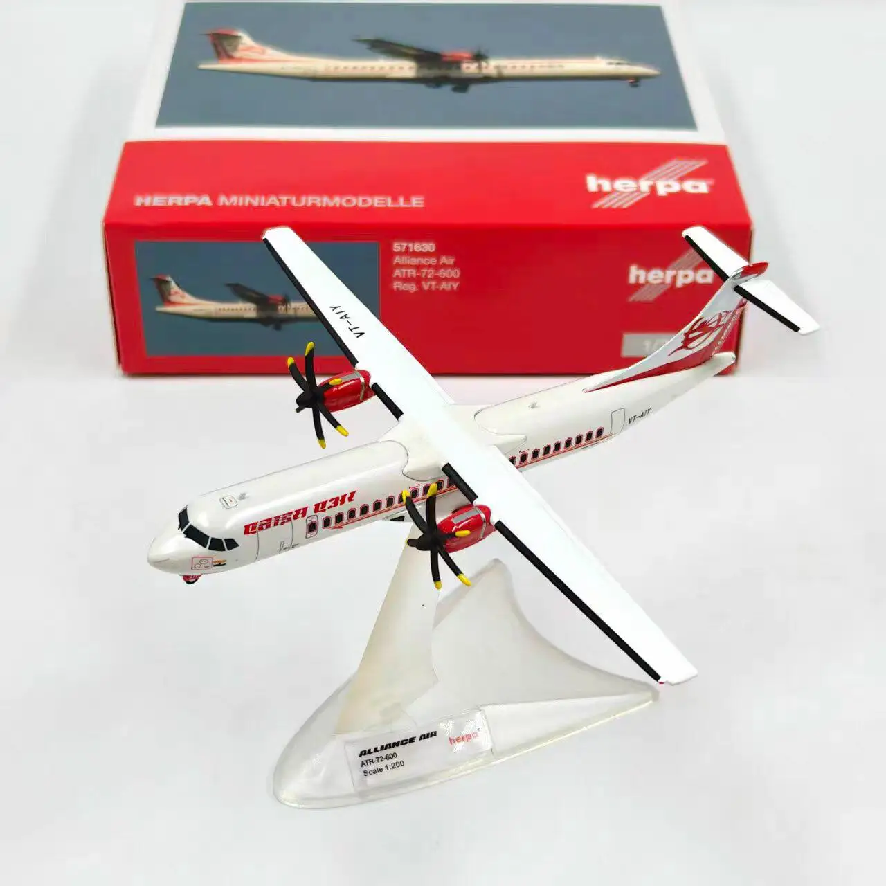 modellino-in-metallo-pressofuso-herpa-scala-1-200-atr-72-600-571630-replica-di-aereo-in-lega
