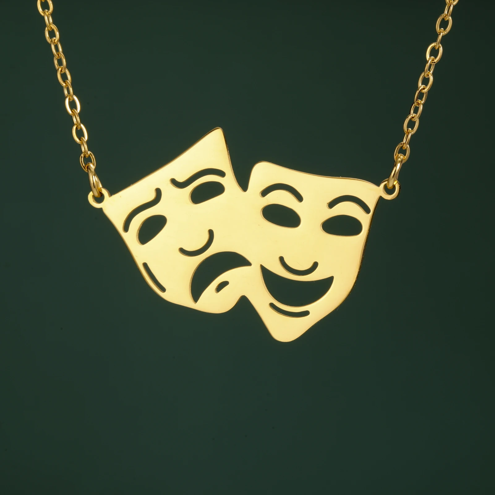 Collar con colgante de máscara de Drama, collar de acero inoxidable con personalidad a la moda para hombres y mujeres, collar de cara griega para teatro, regalo de joyas de fiesta