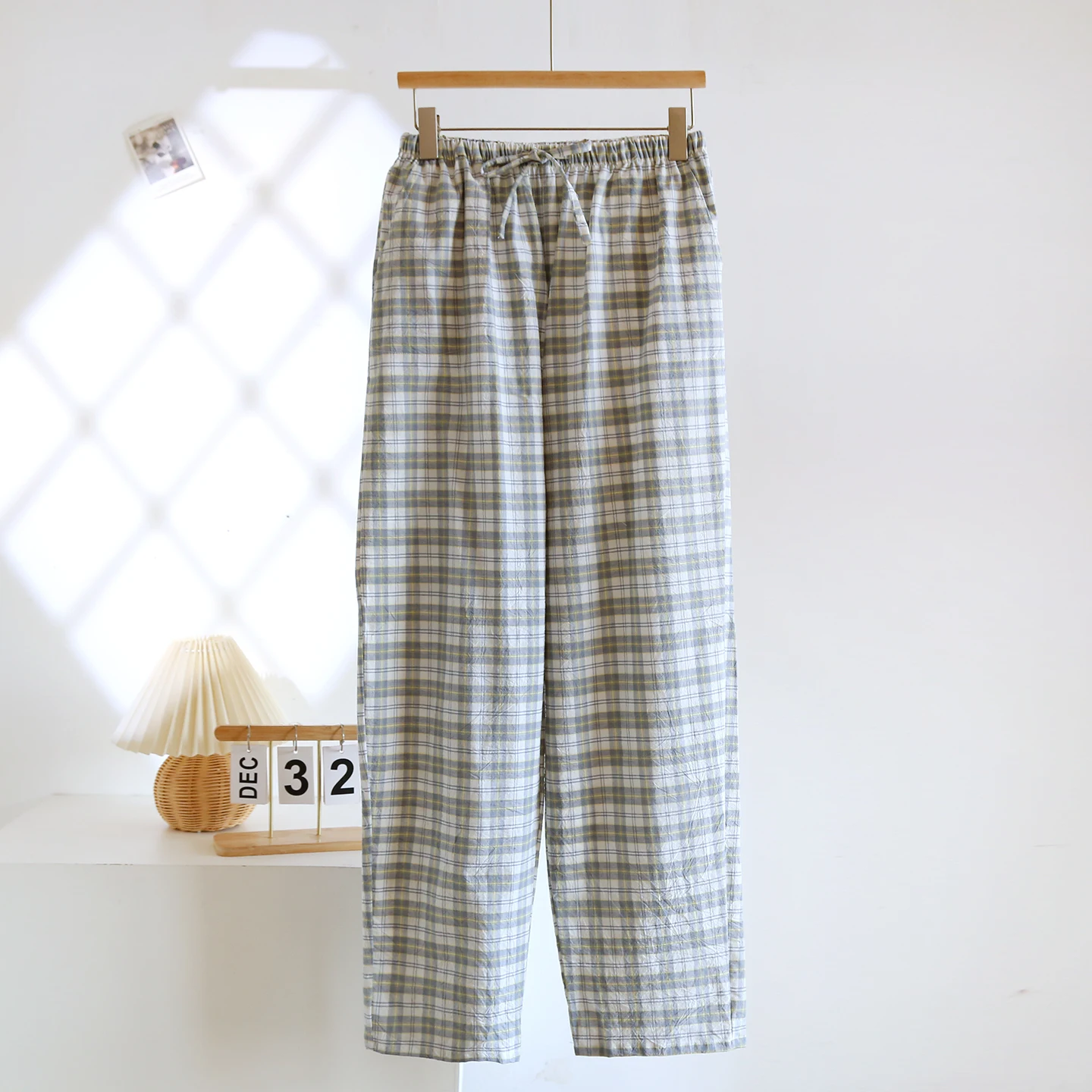 Men's fresh blue plaid trousers